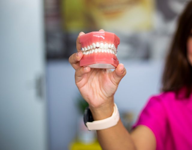 Konsekwencje unikania leczenia ortodontycznego- Perspektywa długoterminowa